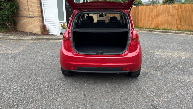 Kia Venga 1.6 4 5dr Auto [6] Petrol Hatchback